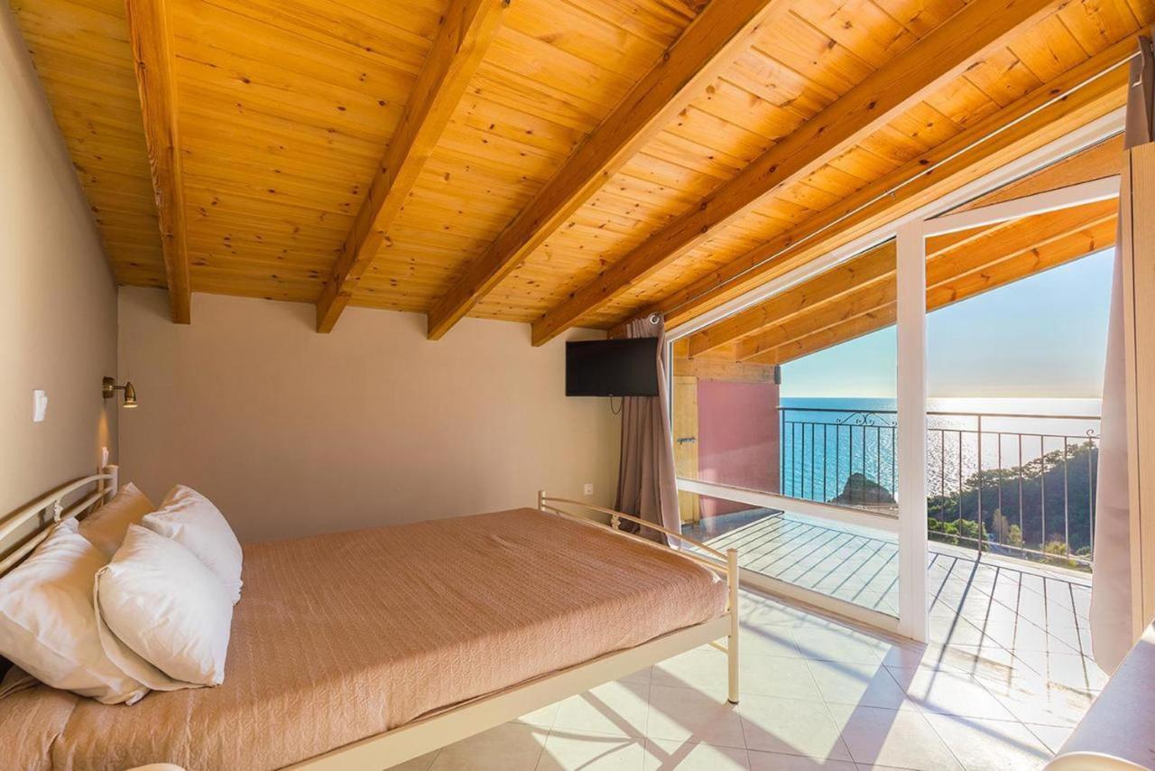 Luxury Loft Apartment With Pool - Pelekas Beach, Corfu Экстерьер фото